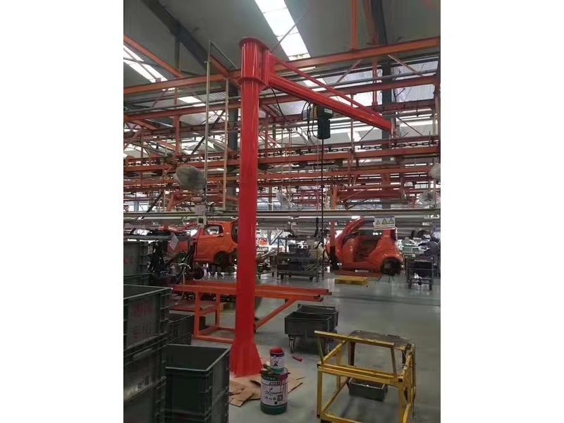 懸臂起重機(jī)使用現(xiàn)場 